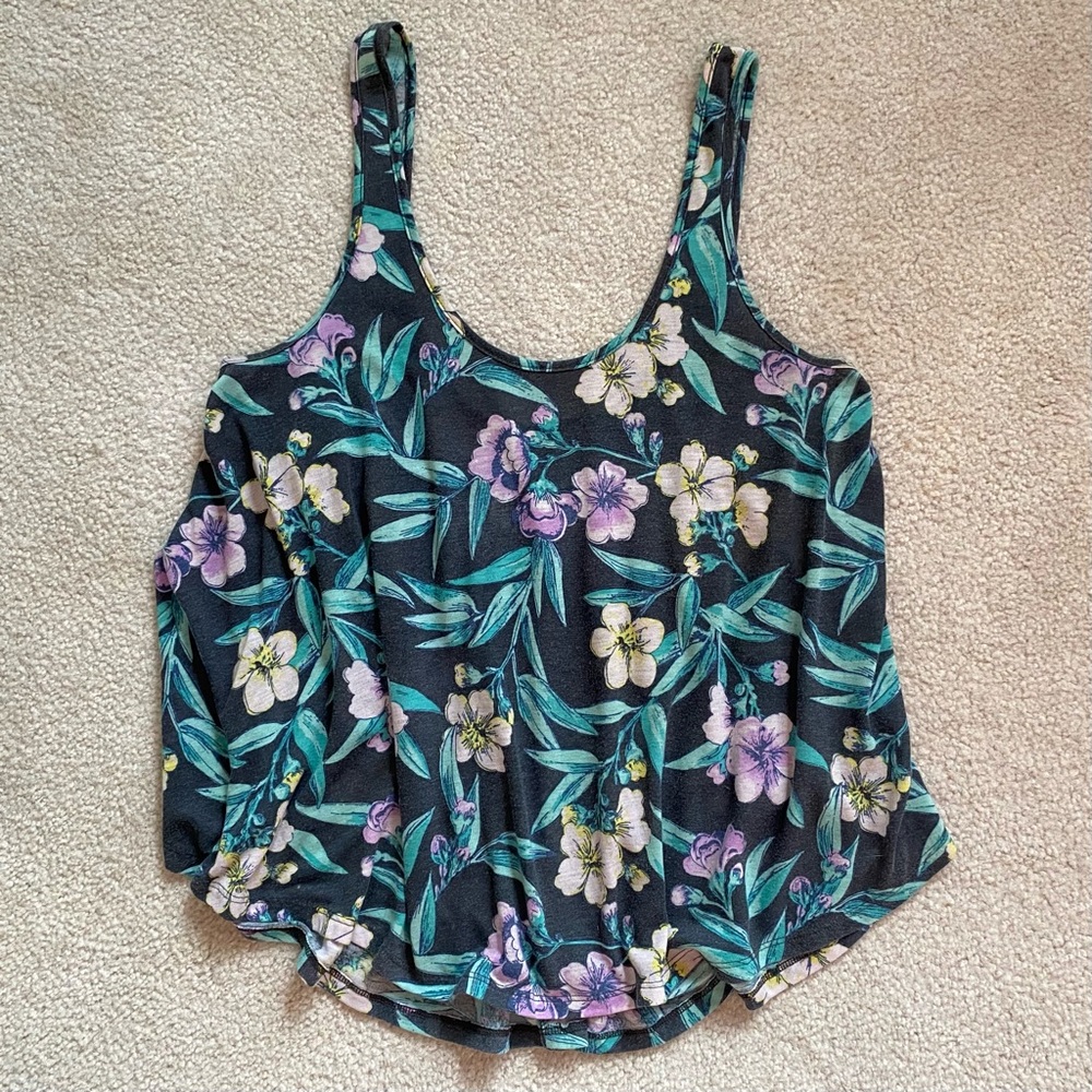 American Eagle Aloha Floral Tank Size Medium
